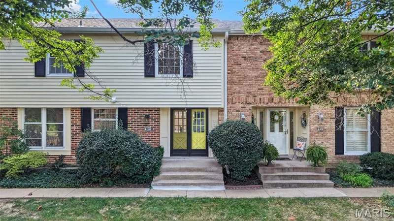 808 Coalport Drive, Chesterfield, MO 63141 — listing photo 1 of 40