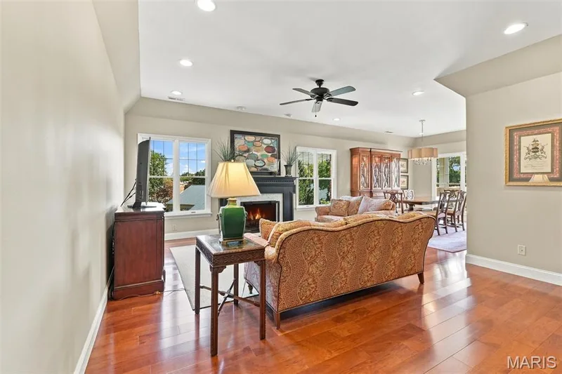 Gleaming hardwoods — 208 Ambridge Court #303, Chesterfield, MO 63017