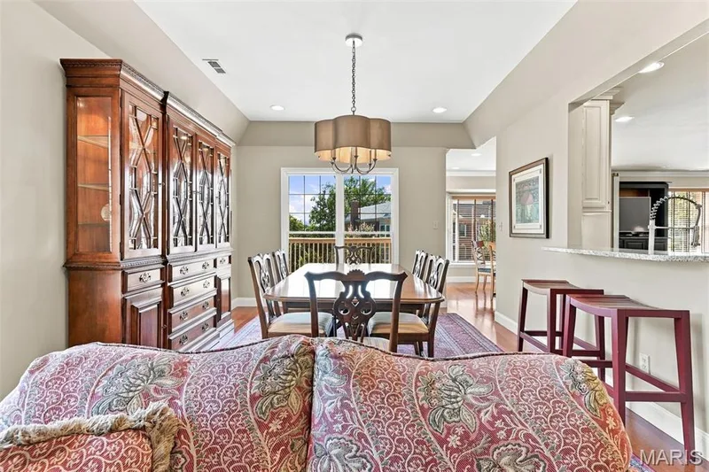 208 Ambridge Court #303, Chesterfield, MO 63017 — listing photo 7 of 44