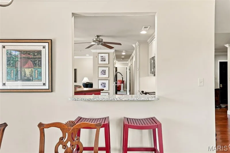 Pass through in dining room to kitchen — 208 Ambridge Court #303, Chesterfield, MO 63017