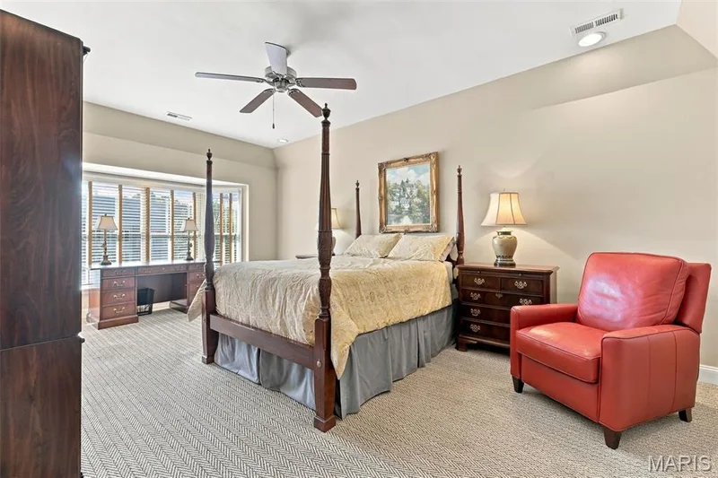 Huge Primary Suite-oversized bay — 208 Ambridge Court #303, Chesterfield, MO 63017