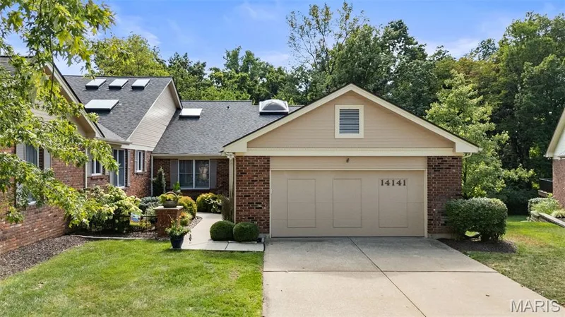 14141 Baywood Villages Drive, Chesterfield, MO — listing photo 1