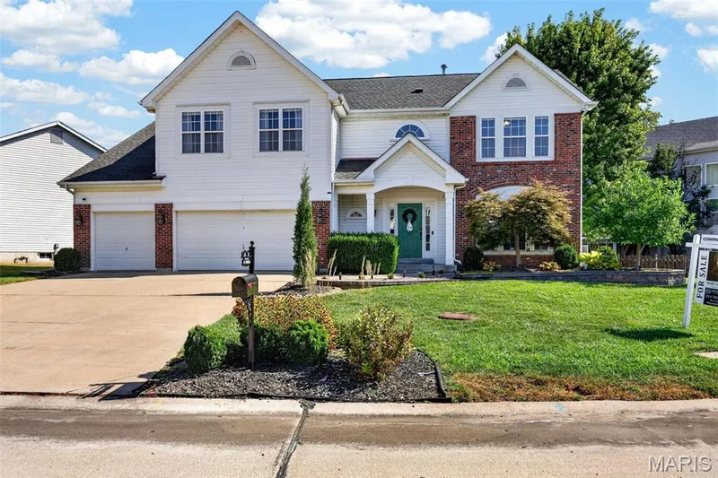 522 Ironwood Drive, O'Fallon, MO 63368 — listing photo 2 of 79