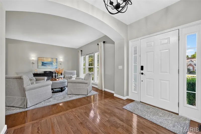 522 Ironwood Drive, O'Fallon, MO 63368 — listing photo 4 of 79