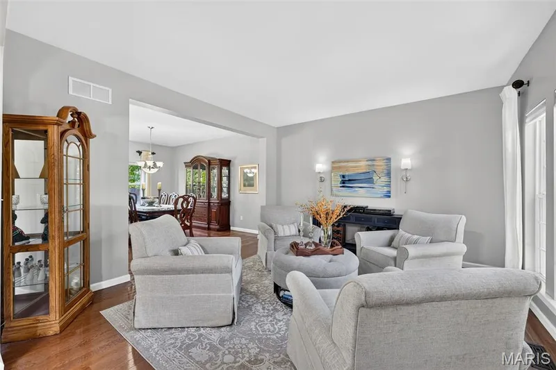 522 Ironwood Drive, O'Fallon, MO 63368 — listing photo 6 of 79