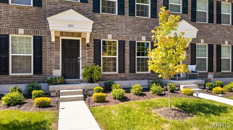 427 Sunset Hollow Drive, Wentzville, MO β listing photo 1