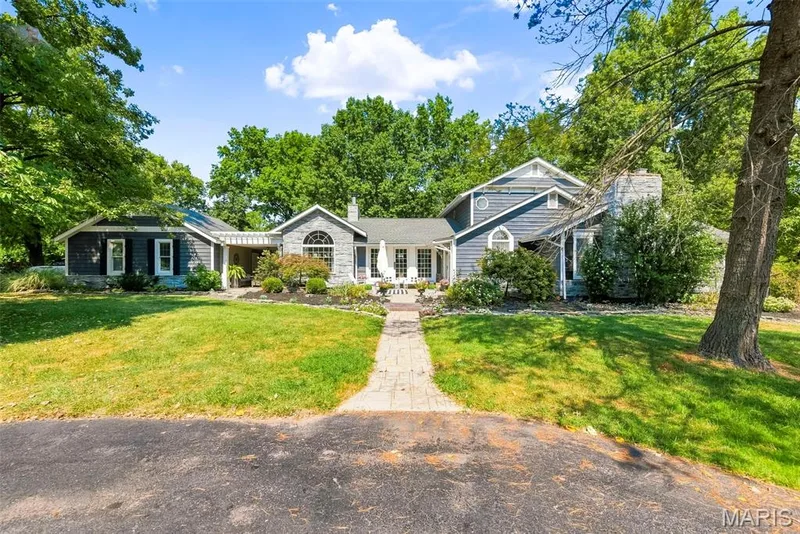 6020 Lafayette Drive, Weldon Spring, MO 63304 — listing photo 3 of 89
