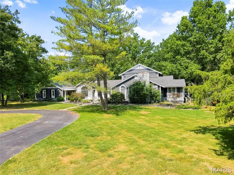 6020 Lafayette Drive, Weldon Spring, MO 63304 — listing photo 5 of 89
