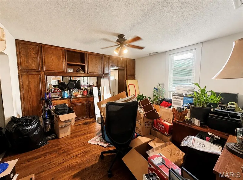 2119 N 4th Street, St Charles, MO 63301 — listing photo 9 of 24