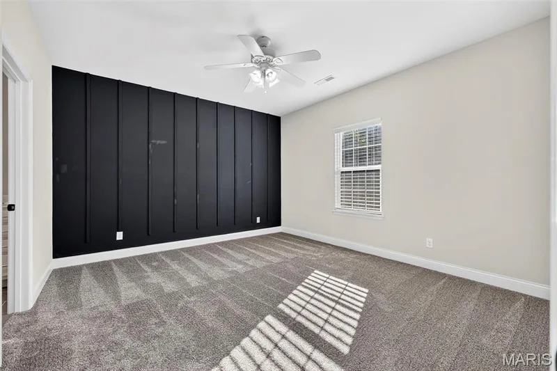 Bedroom #4 - 2nd Floor Bedroom w/ Jack-N-Jill Bath, private Walk-in Closet — 305 Crescent Oak Court, New Melle, MO 63385