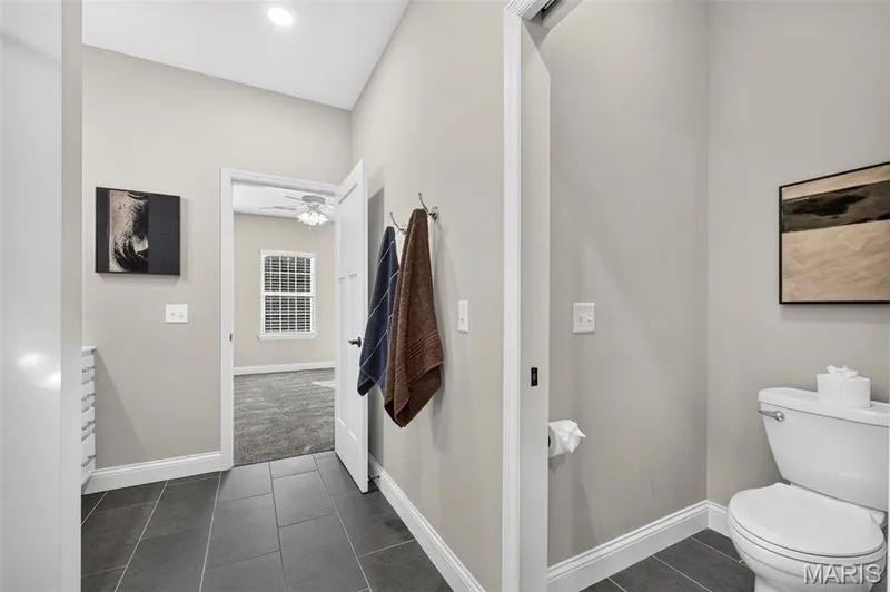Bathroom #4 - 2nd Floor Jack - n- Jill that connects bedroom 3 & 4 — 305 Crescent Oak Court, New Melle, MO 63385
