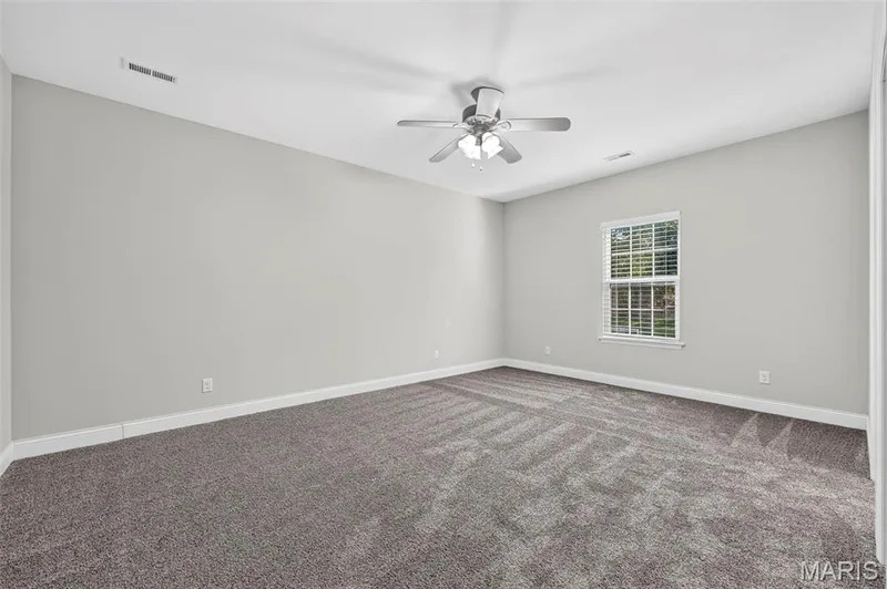 Bedroom #5 - 2nd Floor Bedroom w/ Jack-N-Jill Bath, private Walk-in Closet — 305 Crescent Oak Court, New Melle, MO 63385