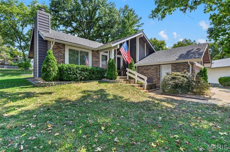15 Cherrywood Court, St Peters, MO β listing photo 1