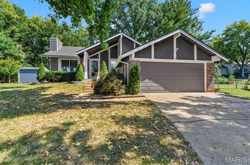 15 Cherrywood Court, St Peters, MO 63376 — listing photo 2 of 22