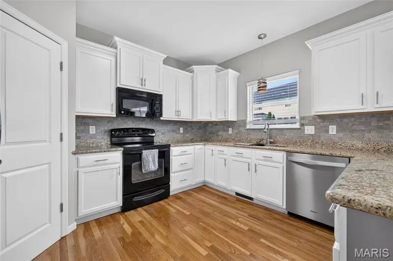 1603 Foggy Meadow Drive, O'Fallon, MO 63366 — listing photo 10 of 37