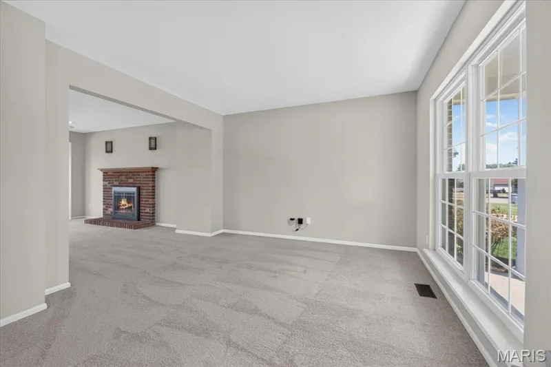 5 Revolutionary Way Court, O'Fallon, MO 63366 — listing photo 5 of 36
