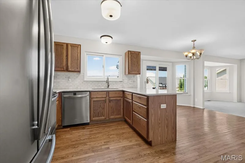 5 Revolutionary Way Court, O'Fallon, MO 63366 — listing photo 10 of 36