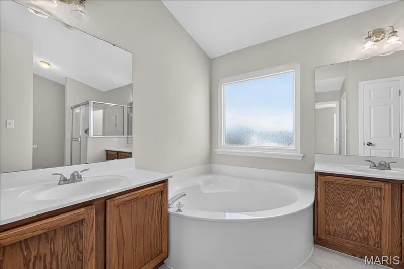 5 Revolutionary Way Court, O'Fallon, MO 63366 — listing photo 17 of 36