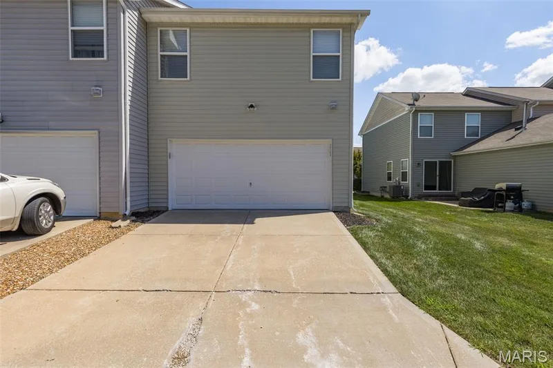 212 Countryshire Drive, Lake St. Louis, MO 63367 — listing photo 7 of 41