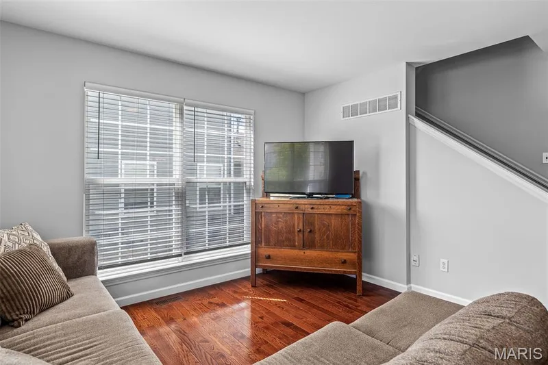 212 Countryshire Drive, Lake St. Louis, MO 63367 — listing photo 12 of 41
