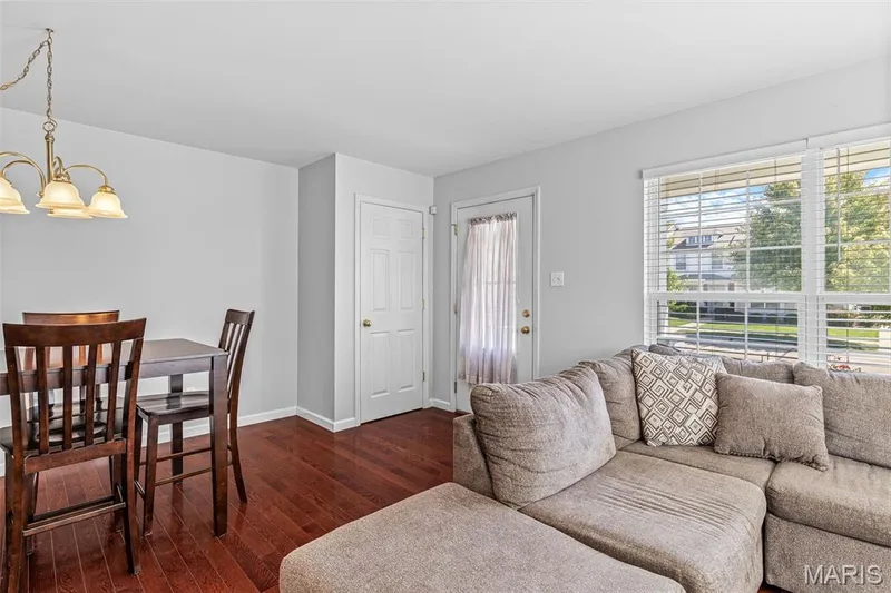 212 Countryshire Drive, Lake St. Louis, MO 63367 — listing photo 15 of 41