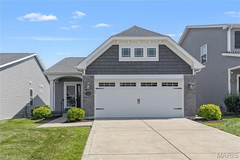 426 Summer Glen Lane, St Charles, MO 63301 — listing photo 2 of 24