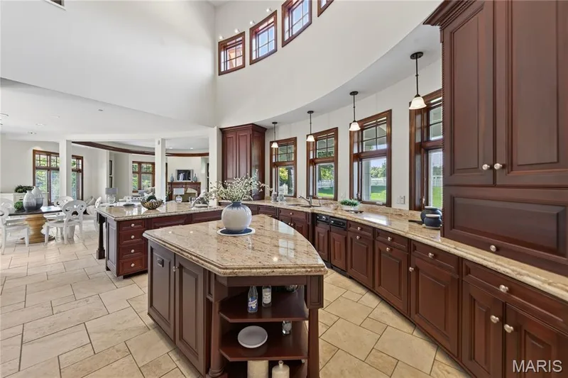 7 Hillside Court, Wentzville, MO 63385 — listing photo 19 of 80