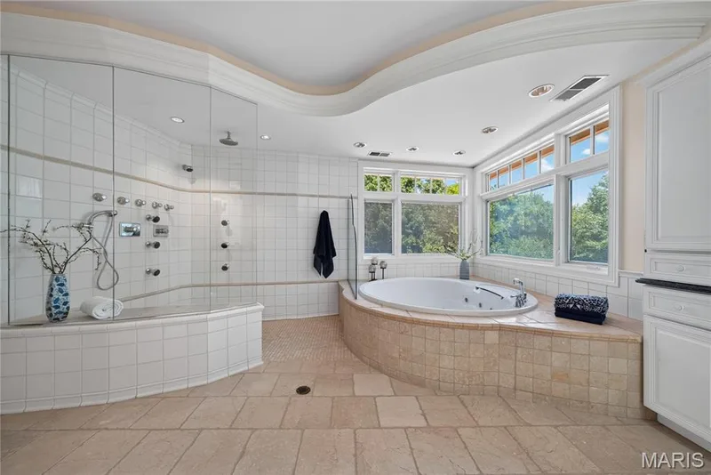Upper level primary suite with multi jet shower — 7 Hillside Court, Wentzville, MO 63385