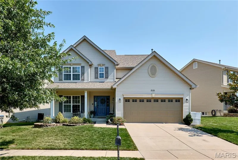 233 Spring Borough Drive, O'Fallon, MO 63368 — listing photo 3 of 67