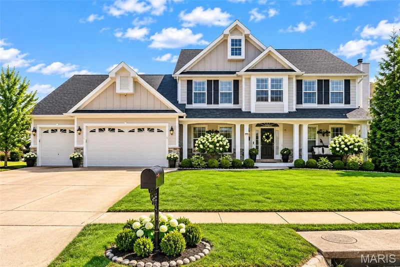 708 Lakeshore Manor Ct Court, Wildwood, MO 63038 — listing photo 3 of 69