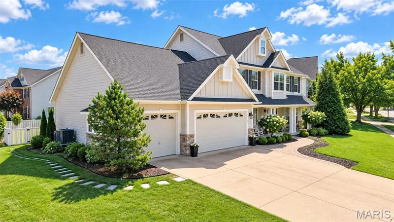 708 Lakeshore Manor Ct Court, Wildwood, MO 63038 — listing photo 8 of 69