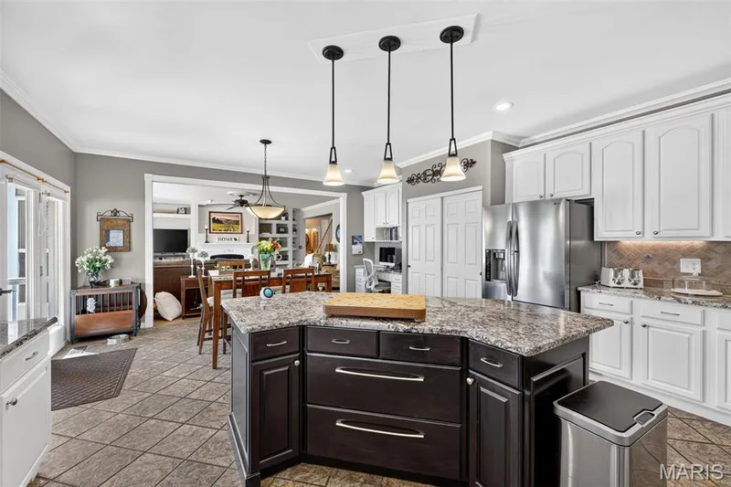 708 Lakeshore Manor Ct Court, Wildwood, MO 63038 — listing photo 23 of 69