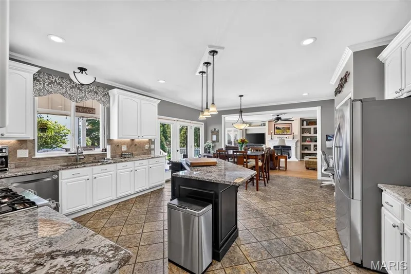708 Lakeshore Manor Ct Court, Wildwood, MO 63038 — listing photo 24 of 69