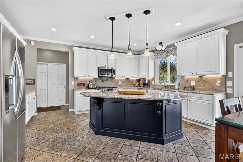 708 Lakeshore Manor Ct Court, Wildwood, MO 63038 — listing photo 25 of 69