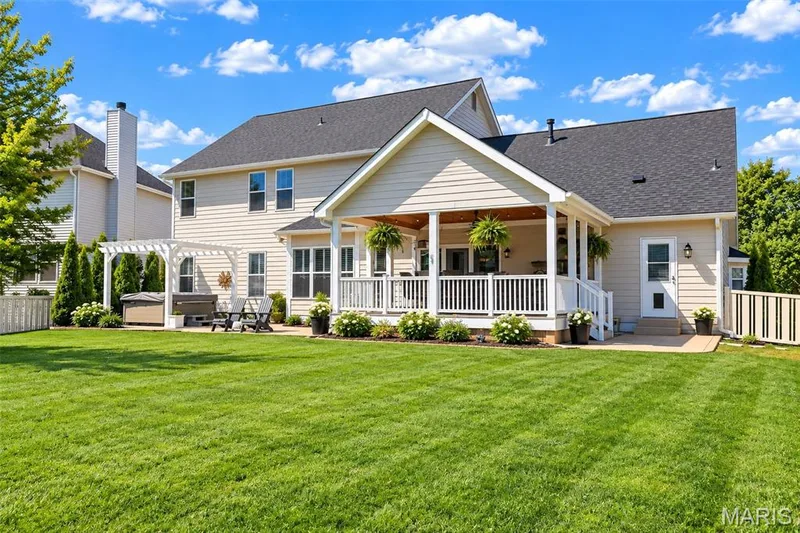 708 Lakeshore Manor Ct Court, Wildwood, MO 63038 — listing photo 5 of 69