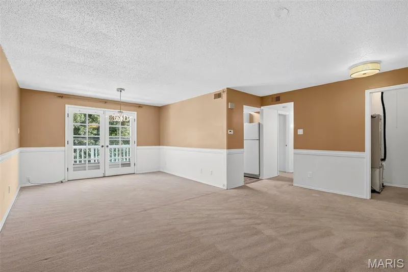 1511 Hampton Hall Drive #18, Chesterfield, MO 63017 — listing photo 10 of 33