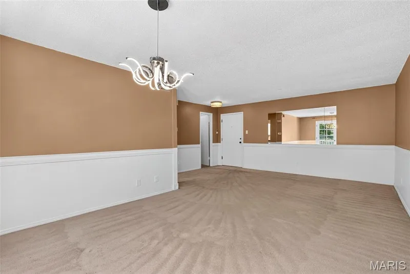 1511 Hampton Hall Drive #18, Chesterfield, MO 63017 — listing photo 11 of 33