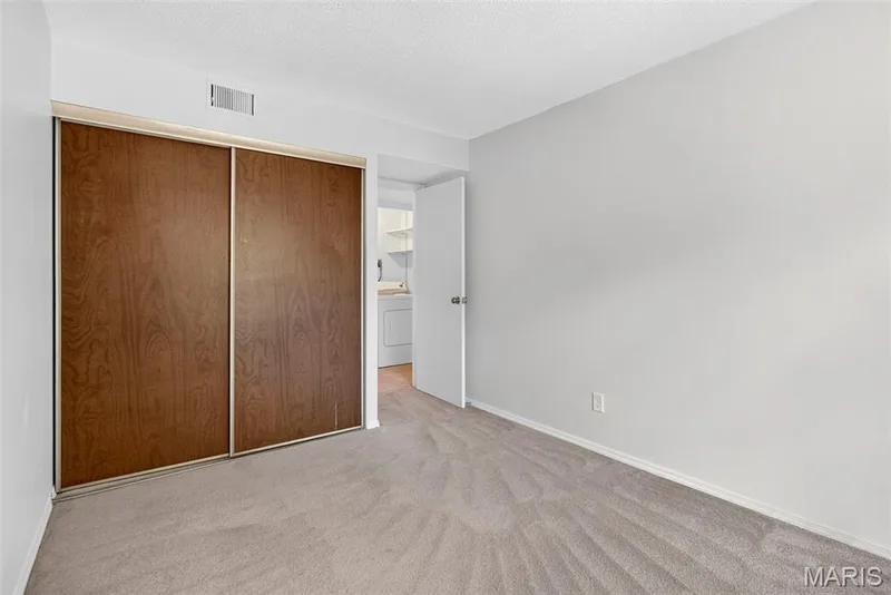1511 Hampton Hall Drive #18, Chesterfield, MO 63017 — listing photo 21 of 33