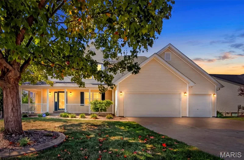 1597 Indian Springs Drive, O'Fallon, MO — listing photo 1
