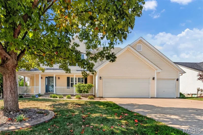 1597 Indian Springs Drive, O'Fallon, MO 63366 — listing photo 2 of 49