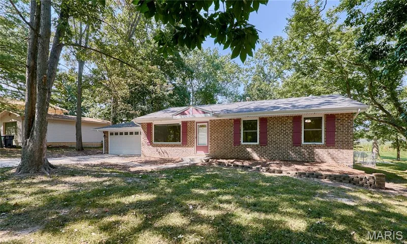 1397 Valli Lane, St Charles, MO 63304 — listing photo 2 of 57