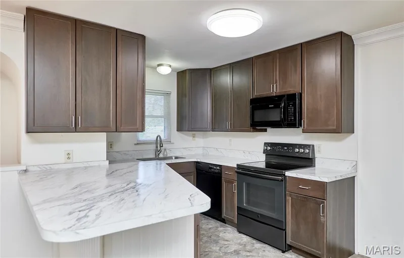1397 Valli Lane, St Charles, MO 63304 — listing photo 16 of 57