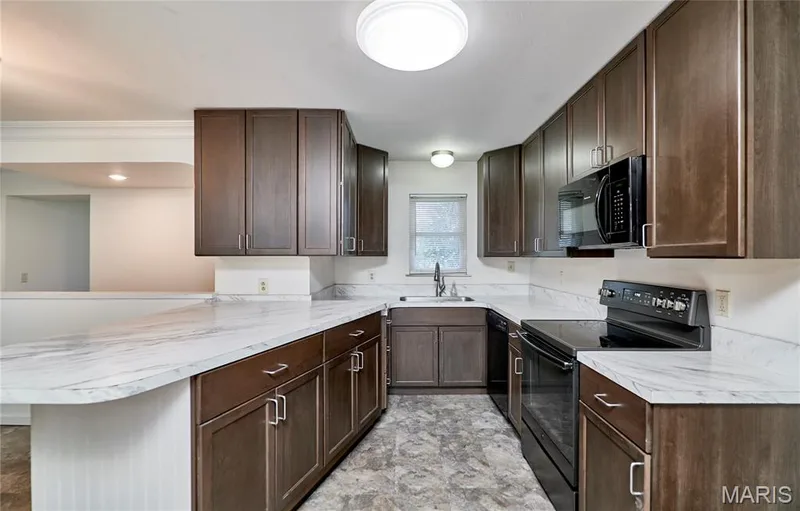 1397 Valli Lane, St Charles, MO 63304 — listing photo 17 of 57