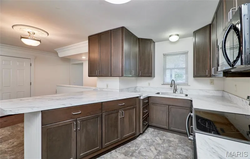 1397 Valli Lane, St Charles, MO 63304 — listing photo 18 of 57