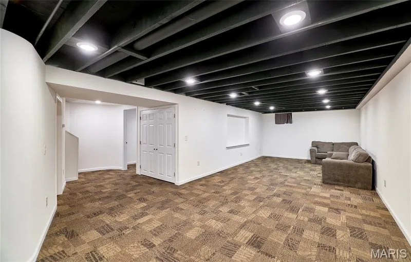 1397 Valli Lane, St Charles, MO 63304 — listing photo 37 of 57