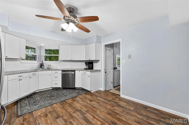229 Cole Boulevard, St Charles, MO 63301 — listing photo 15 of 36