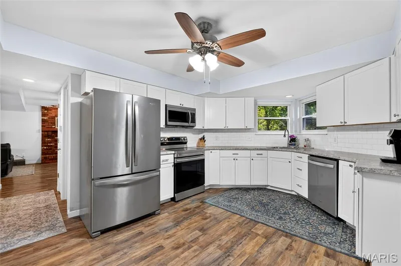 229 Cole Boulevard, St Charles, MO 63301 — listing photo 16 of 36