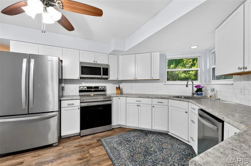 229 Cole Boulevard, St Charles, MO 63301 — listing photo 17 of 36