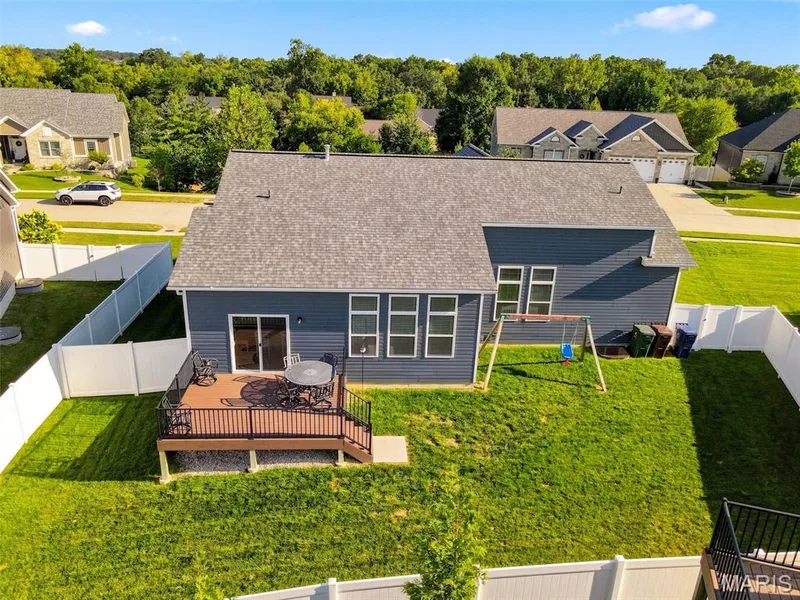Roof only 2 years old. spacious fenced level yard — 130 Pomodora Circle, Wentzville, MO 63385