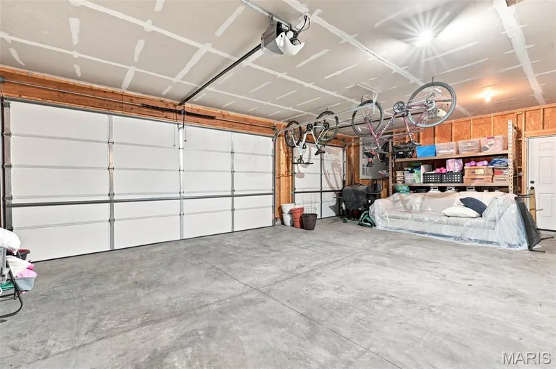 Oversize 3-car garage — 130 Pomodora Circle, Wentzville, MO 63385